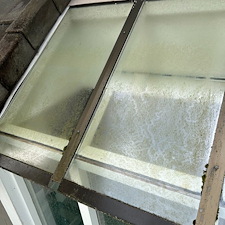 Window-Cleaning-in-Woodinville-WA 1